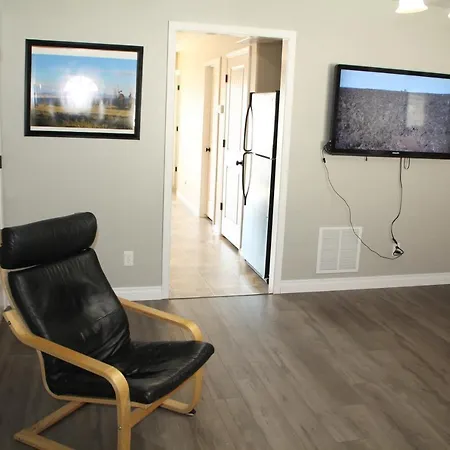 3 Queen Beds, 1 Twin Bed, 2 Rooms, 1 And A Half Bath, Self Check-In, Flexcation Equipped Idaho Falls Exterior photo