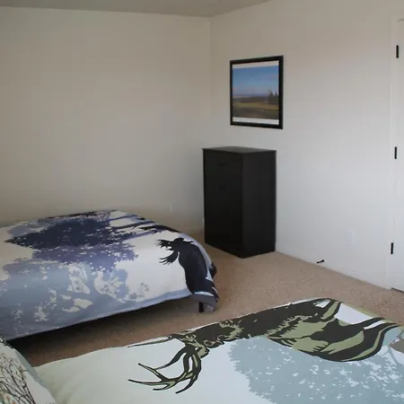3 Queen Beds, 1 Twin Bed, 2 Rooms, 1 And A Half Bath, Self Check-In, Flexcation Equipped Idaho Falls Exterior photo