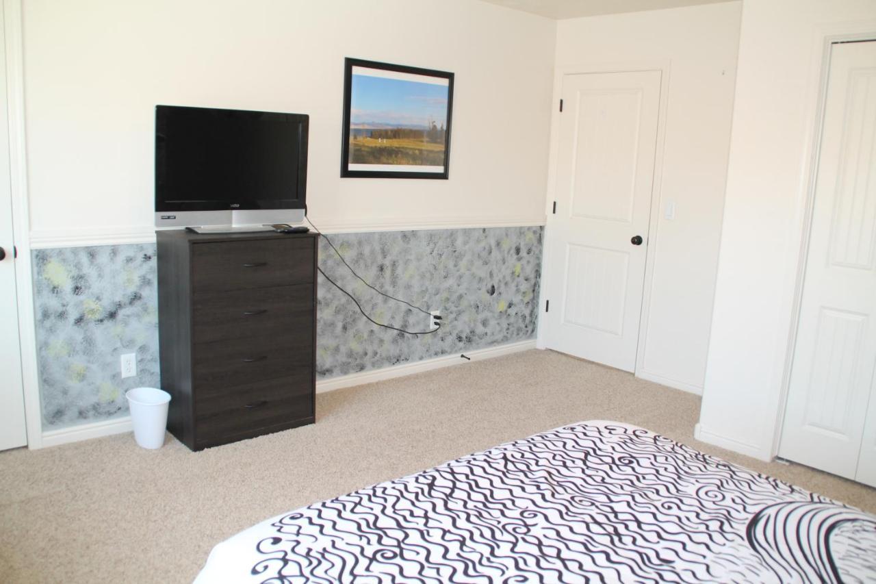 Holiday home 3 Queen Beds, 1 Twin Bed, 2 Rooms, 1 And A Half Bath, Self Check-in, Flexcation Equipped *